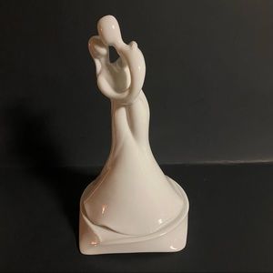 Jamie Lynn Ceramics Love Entwined Circle of Love  Cake Top Figurine